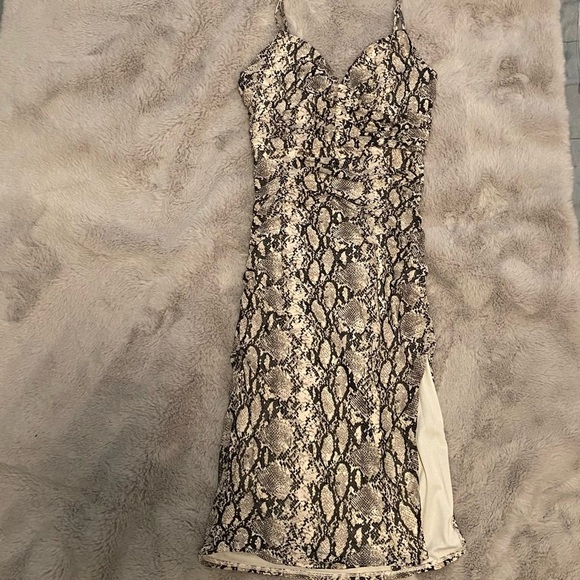 Sneakskin Pattern Black and White Bodycon Dress size L - Picture 7 of 10